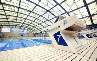 Tanquem la piscina dilluns i dimarts