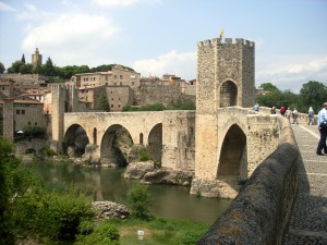 Pont_Medieval_Besalú_-_9