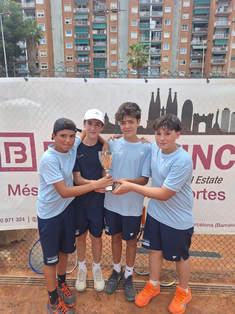 Els nostres equips de tennis acaben la Lliga Catalana amb uns grans resultats